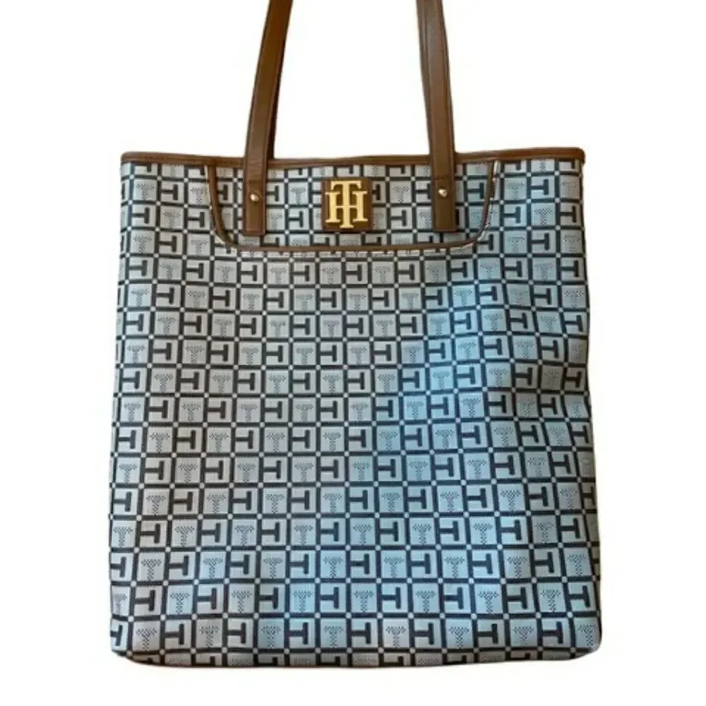Tommy Hilfiger Executive Tote with pouch
